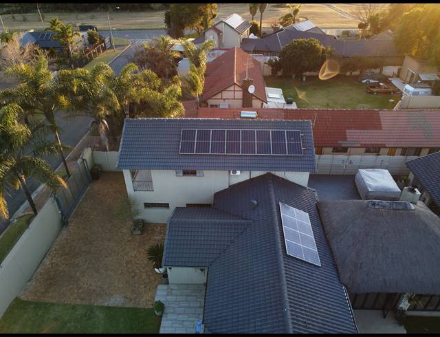 5 BEDROOM HOUSE FOR SALE IN BRACKENHURST